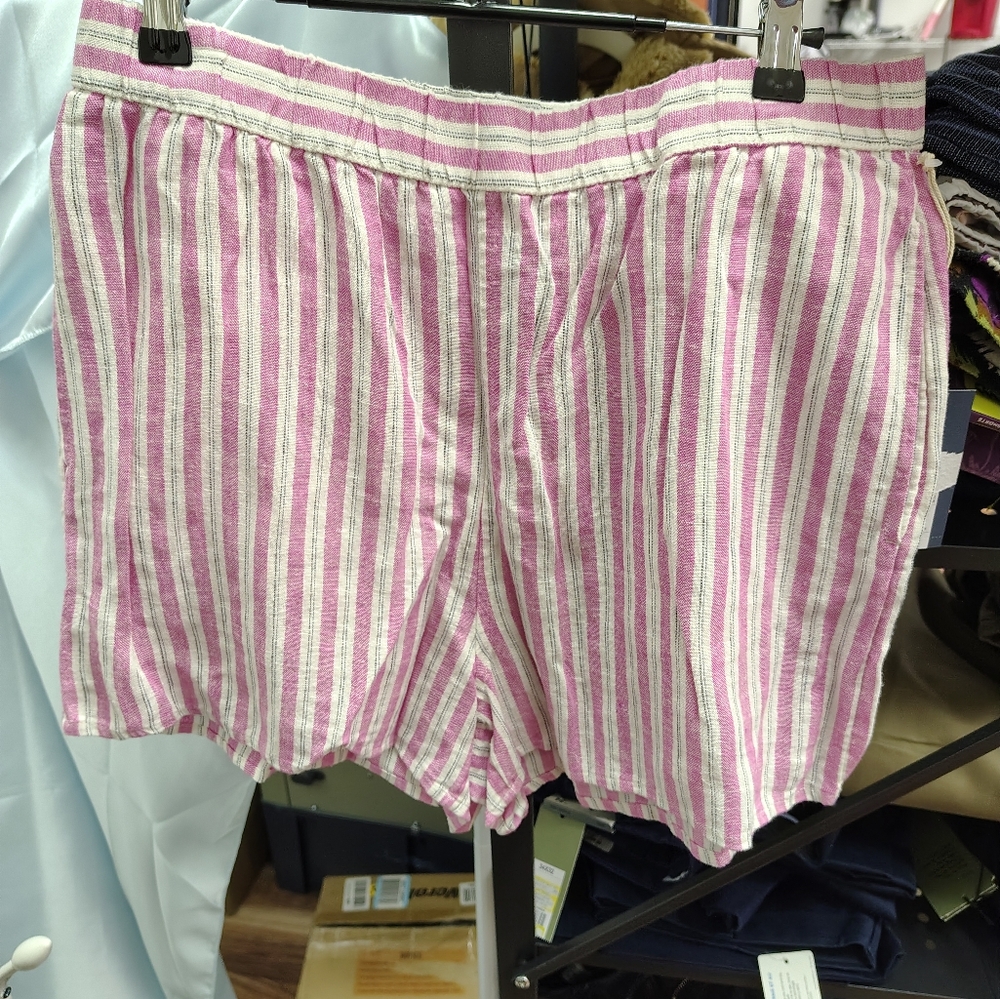 Universal Thread Pink and White Bermuda Shorts